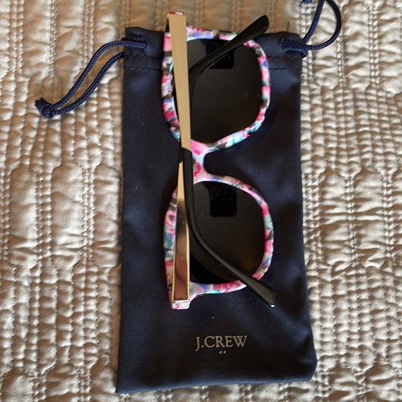 COPY - J. Crew Sunglasses - Picture 3 of 4